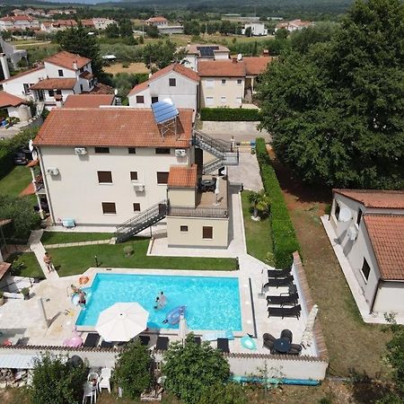 Apartments Pilic Rosini Zewnętrze zdjęcie